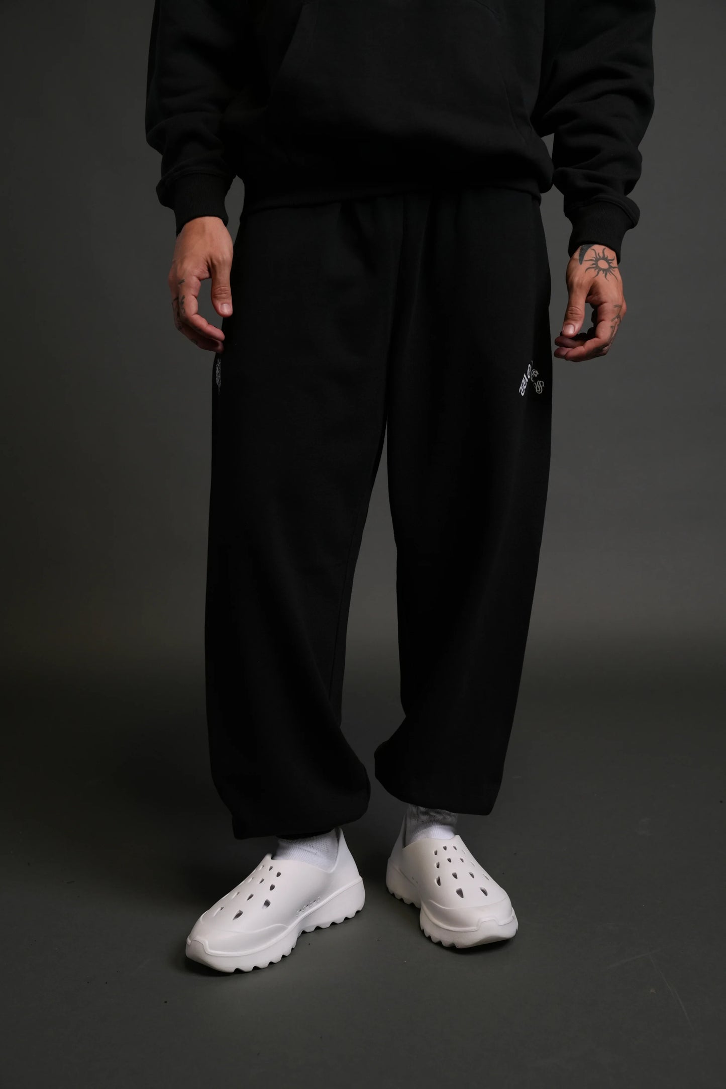 Wolf Chopper Lounger Sweat Pants in Black