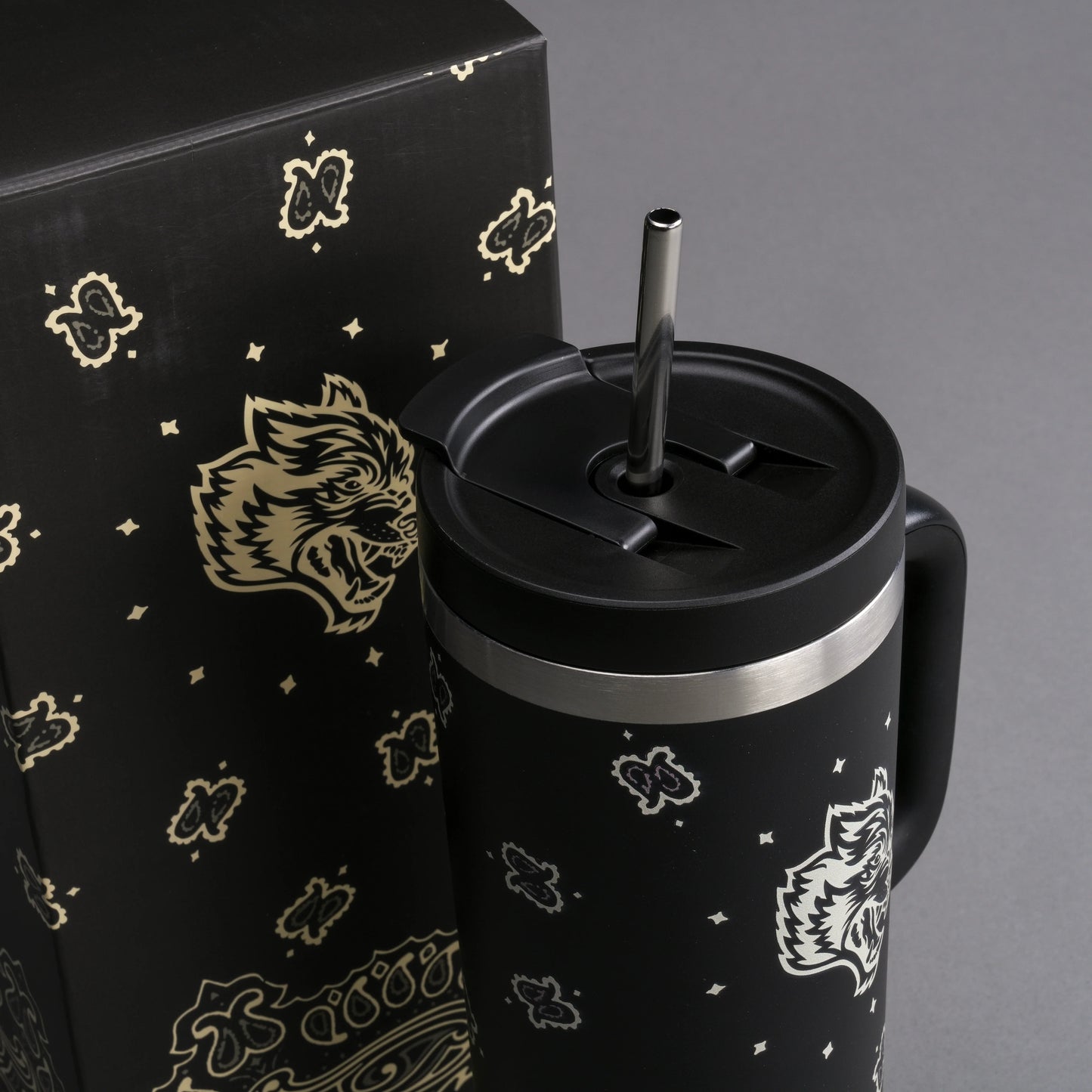 WESTERN WOLF TRAVEL TUMBLER