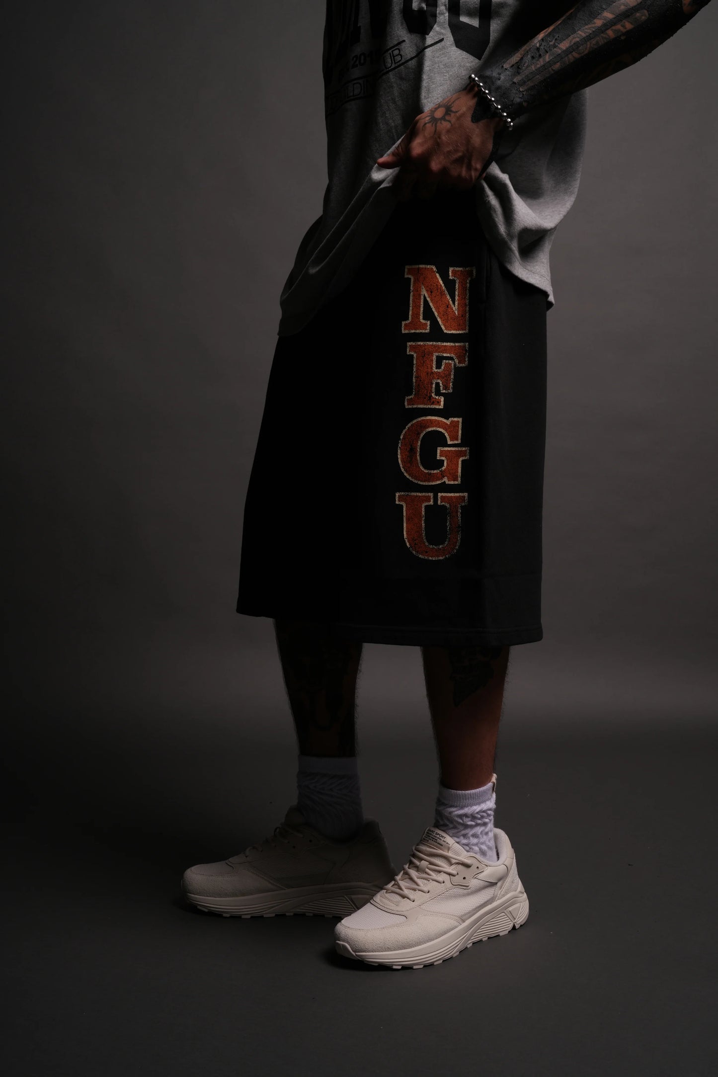 SSDD NFGU GYM OVERSIZED OSIRIS SWEAT SHORTS
