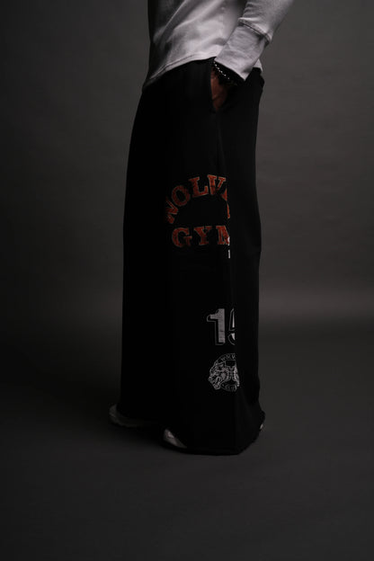 WOLVES GYM V2 OVERSIZED OMEN SWEAT PANTS