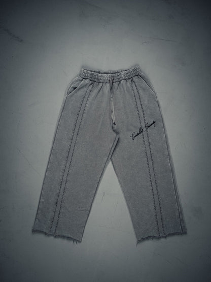 SIGNATURE WIDELEG SWEATS