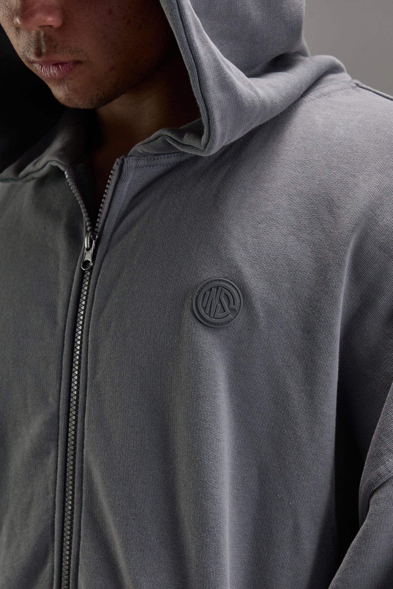 EMBOSSED HEAVYWEIGHT ZIP-UP