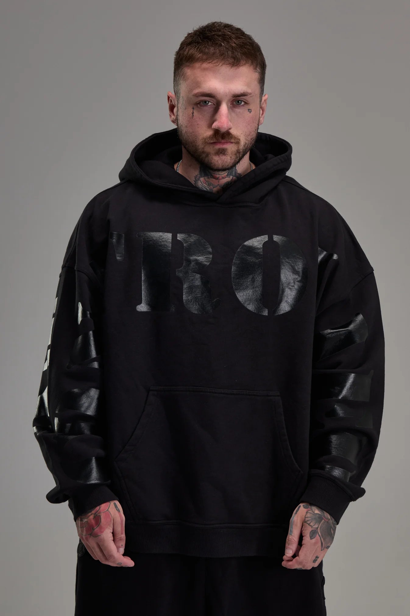 CONTROLLED INSANITY PULLOVER