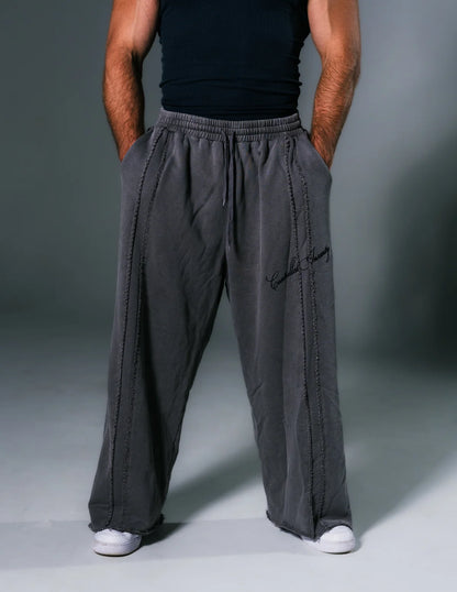 SIGNATURE WIDELEG SWEATS