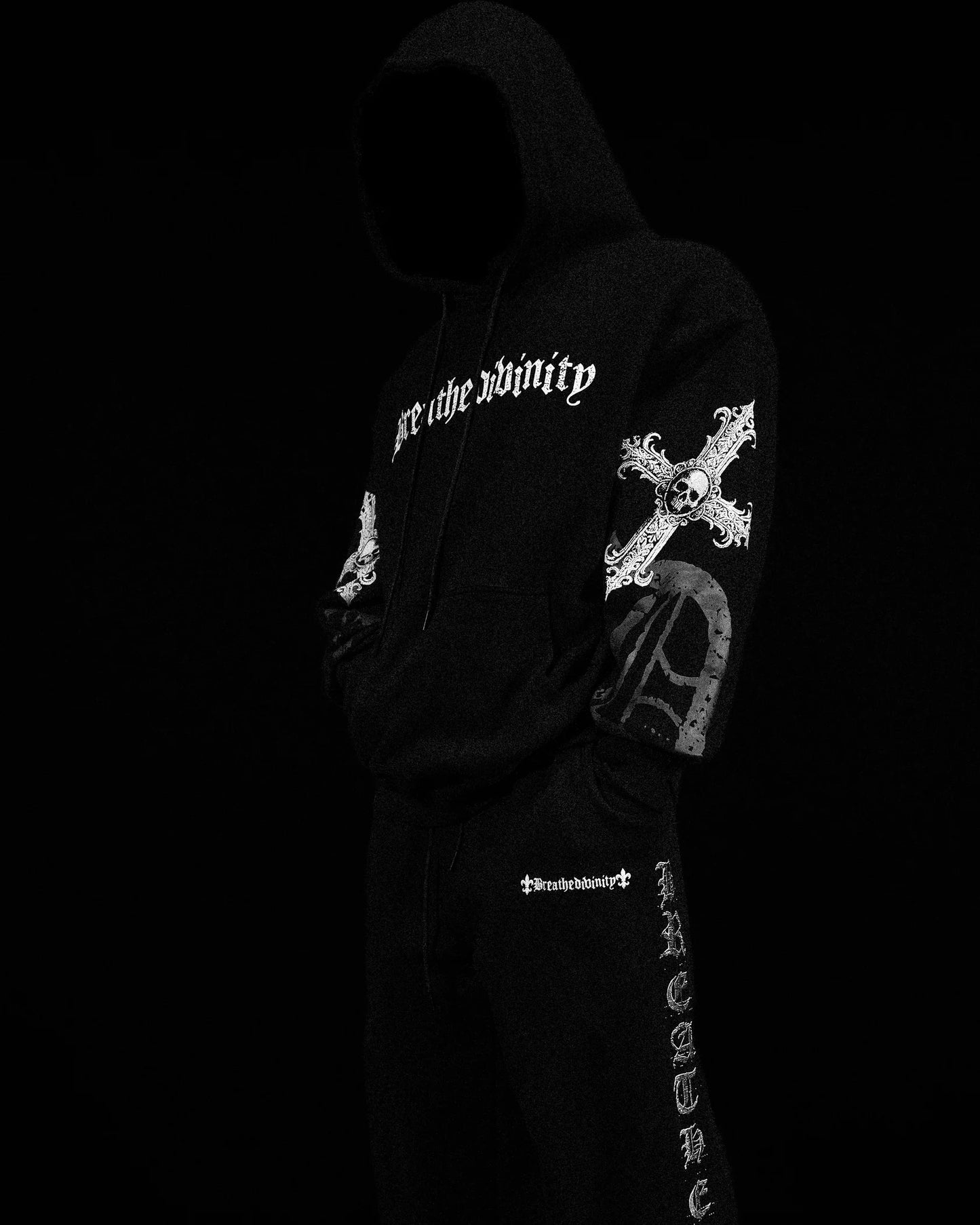 ELEGANT OVERSIZED PULLOVER HOODIE