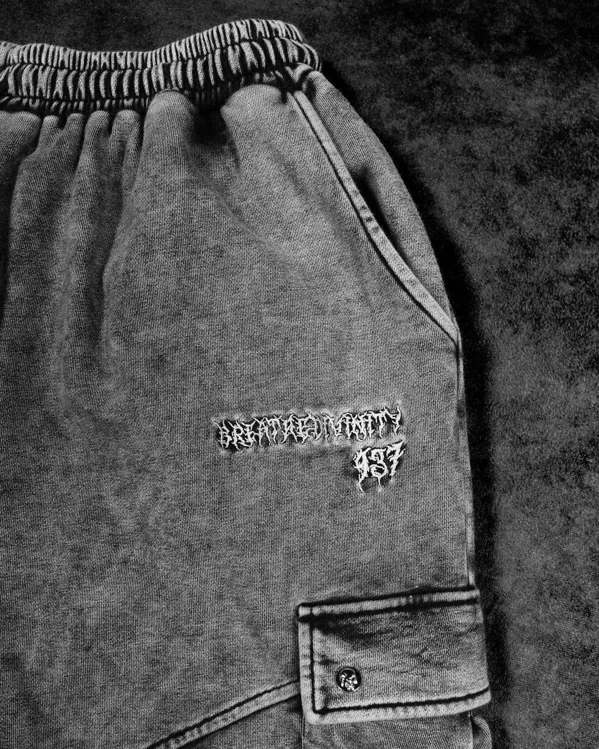 937 EMBROIDERED TACTICAL OVERSIZED UNCUFFED CARGOS (AUG)