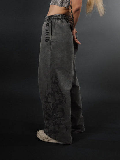 WIDE LEG SMOKE SWEATS
