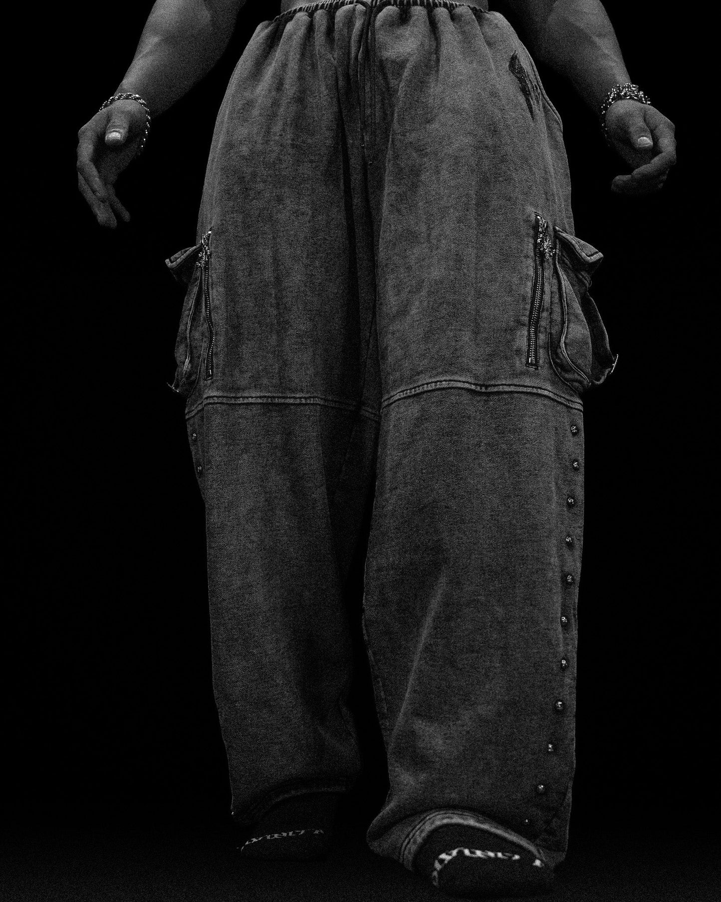 METALLIC TACTICAL UNCUFFED CARGOS