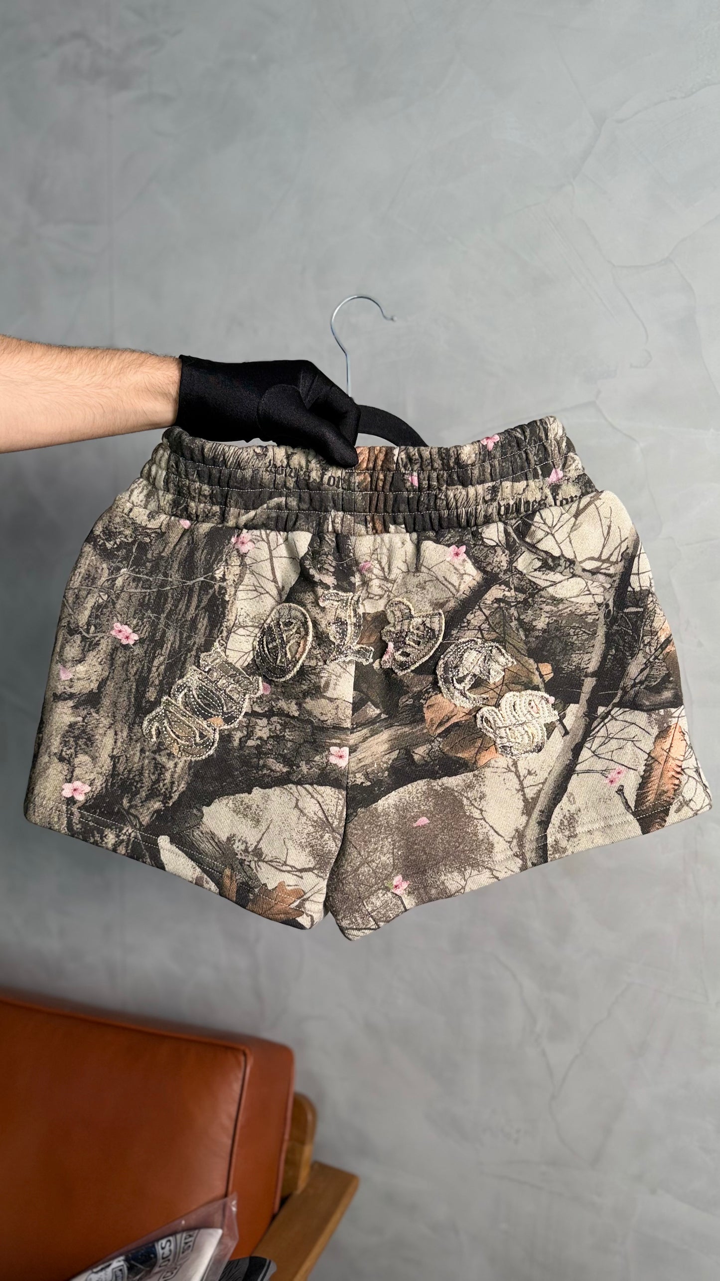 CHOPPER APPLIQUÉ EVERSON SWEAT SHORTS