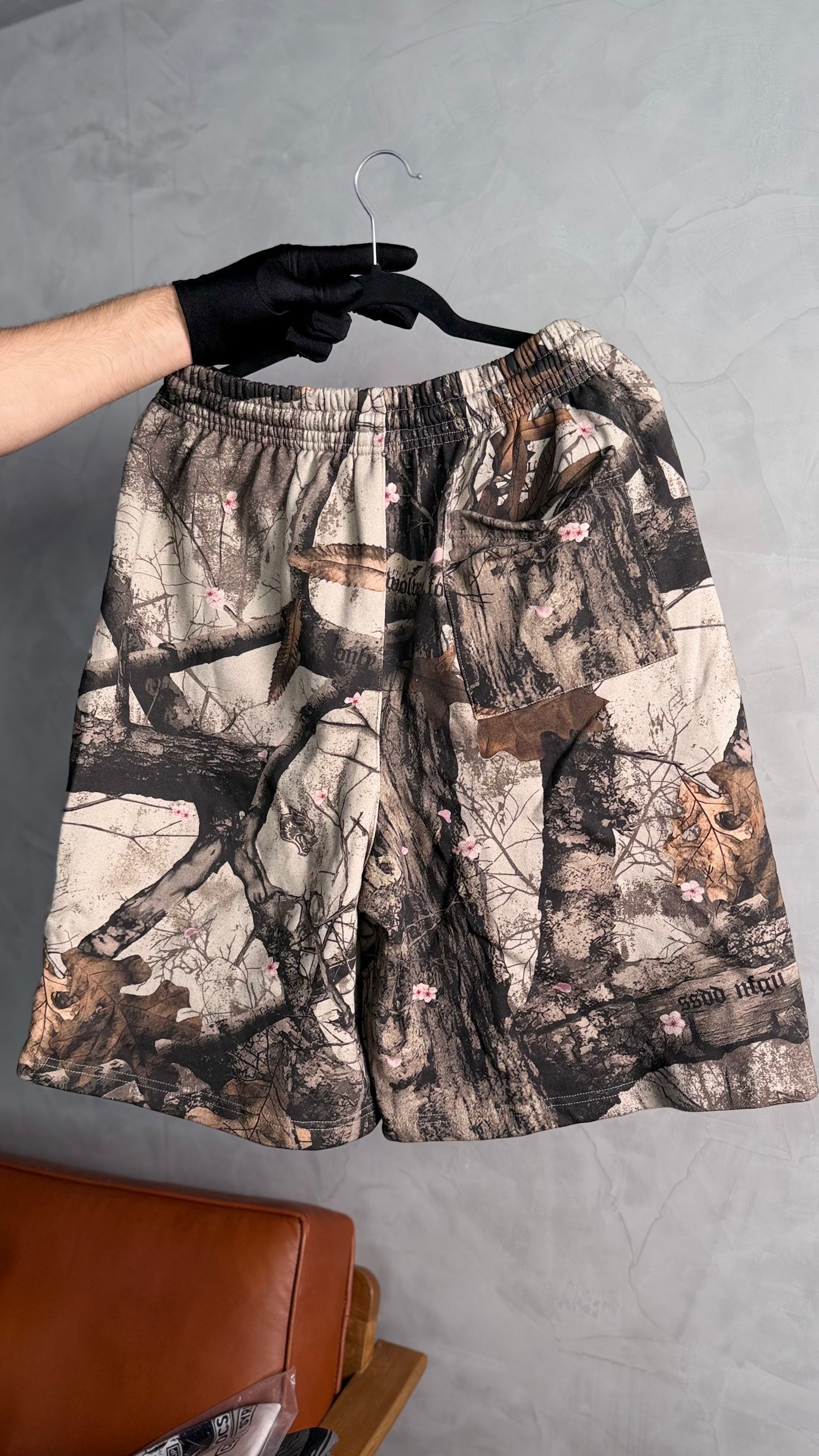 CAMO STUDDED BIG SWEAT SHORTS