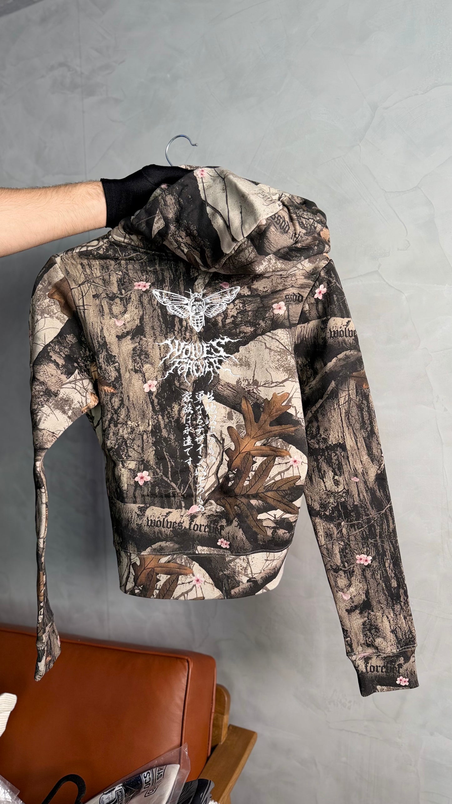 MOTH KANJI IRIS ZIP-UP HOODIE