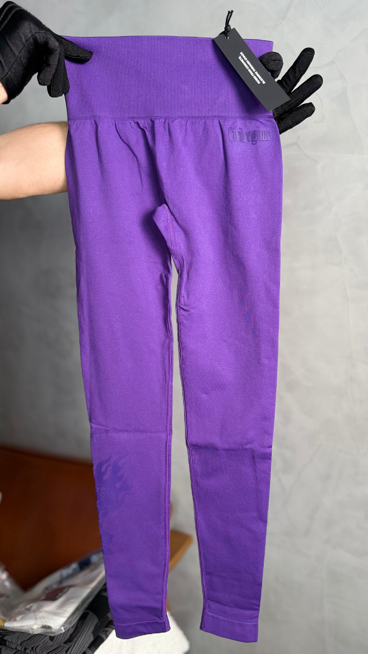 KELLY SEAMLESS SCRUNCH LEGGINGS