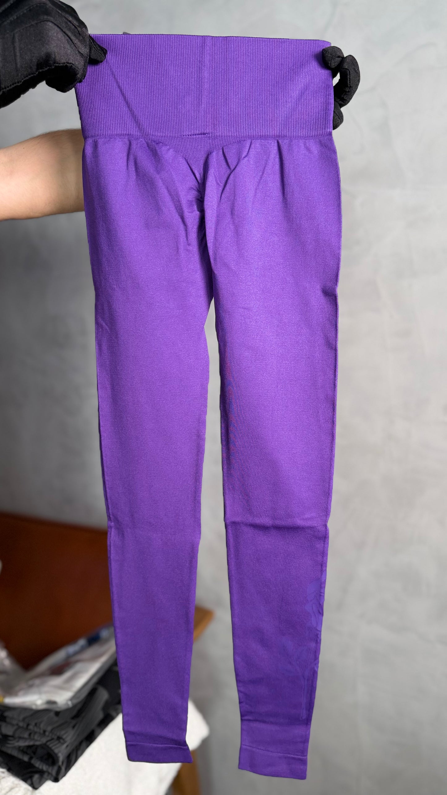 KELLY SEAMLESS SCRUNCH LEGGINGS