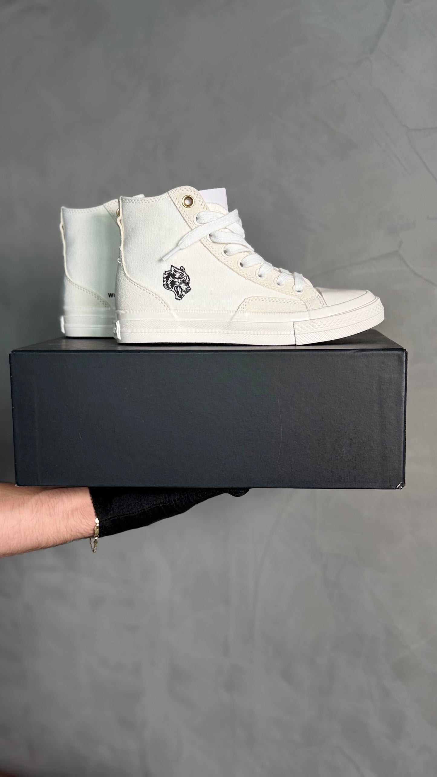 HIGH TOP W1 DIOS SHOES