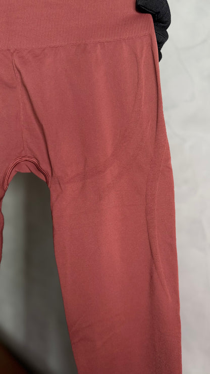 EVERYDAY SEAMLESS LEGGINGS
