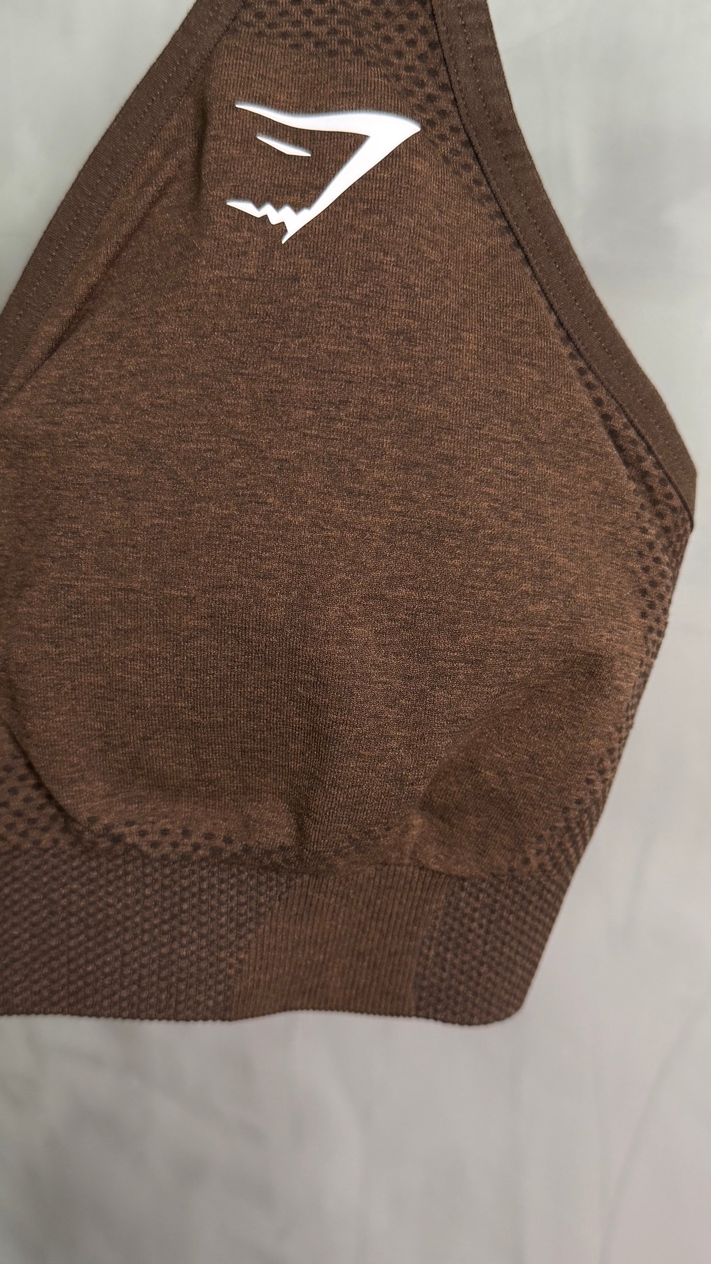 VITAL V NECK SPORTS BRA