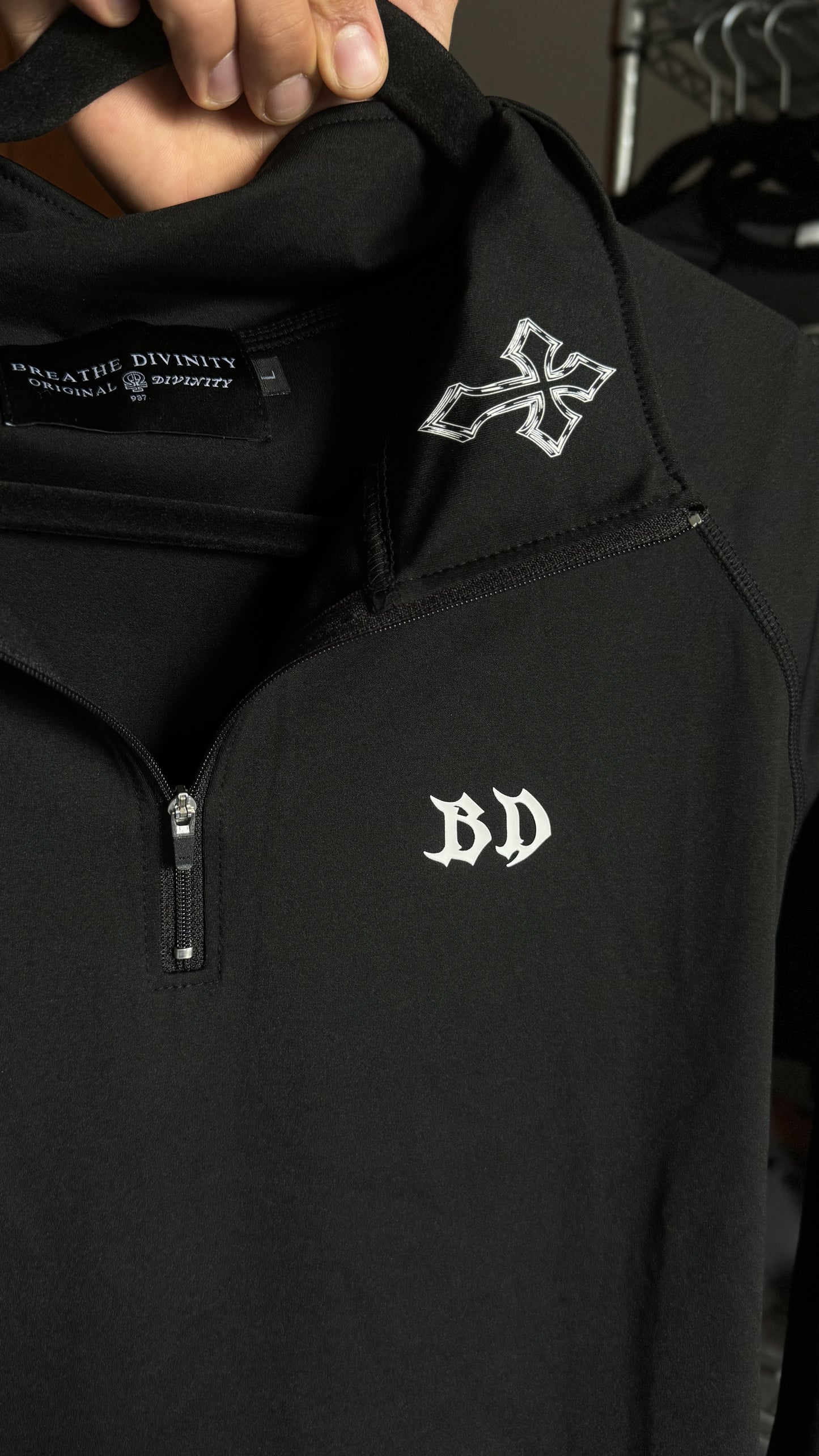 LONGSLEEVE QUARTER ZIP COMPRESSION