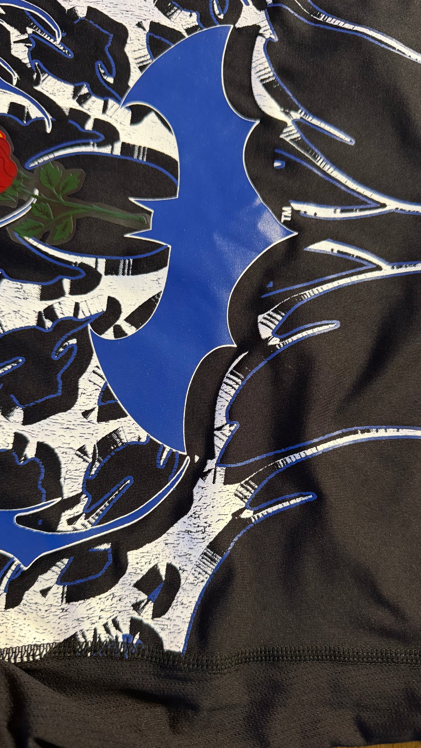 DARK MODE FLEX SCOOP BATMAN COMPRESSION LONGSLEEVE