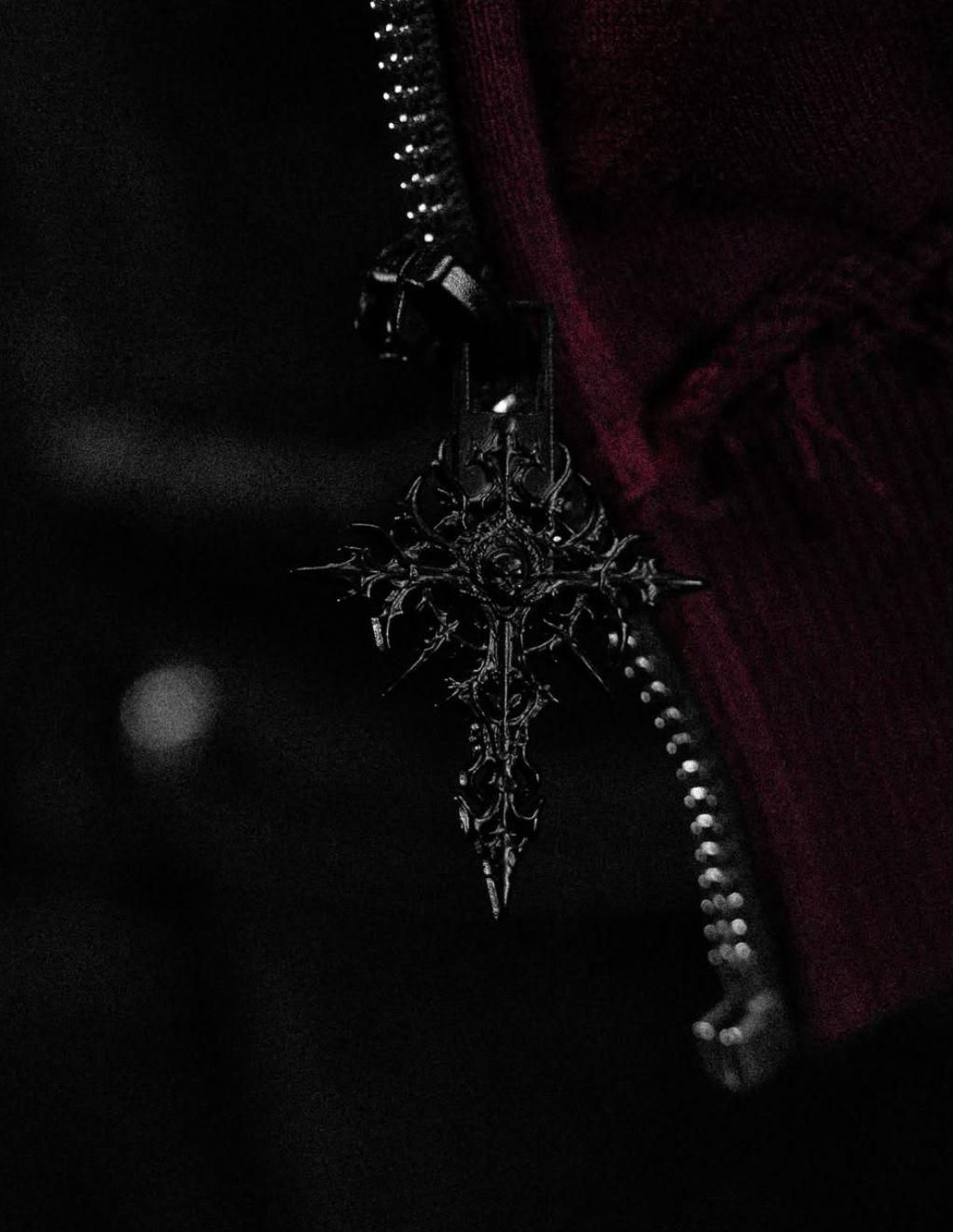 RUINED OVERSIZED ZIP-UP HOODIE