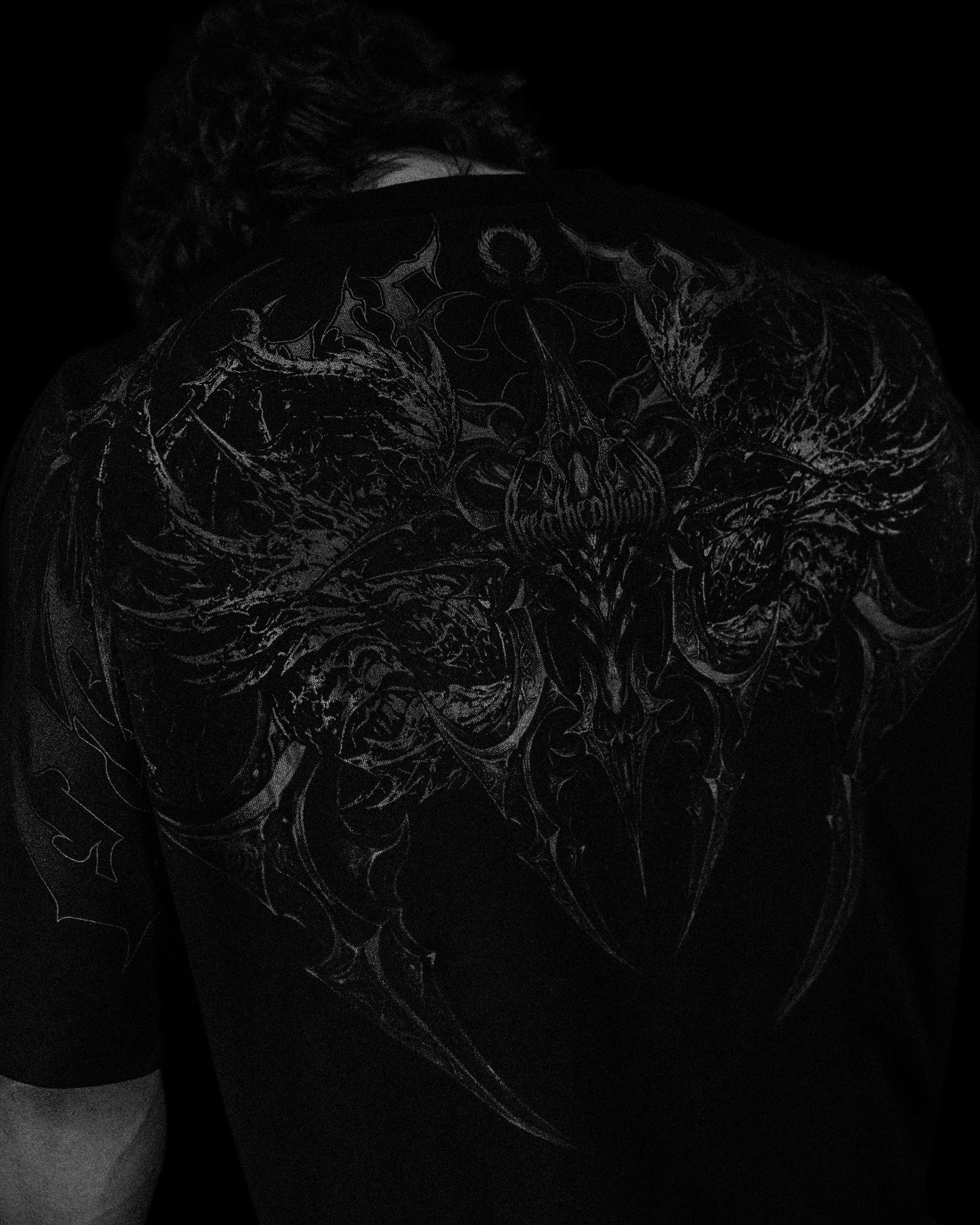 SHADOW MONARCH OVERSIZED T-SHIRT
