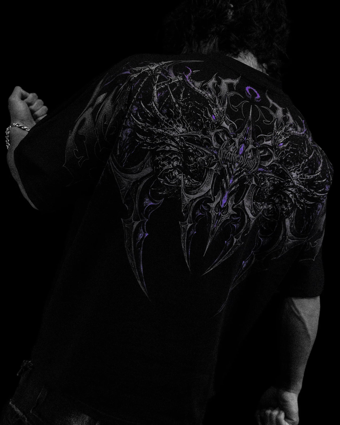 SHADOW MONARCH OVERSIZED T-SHIRT