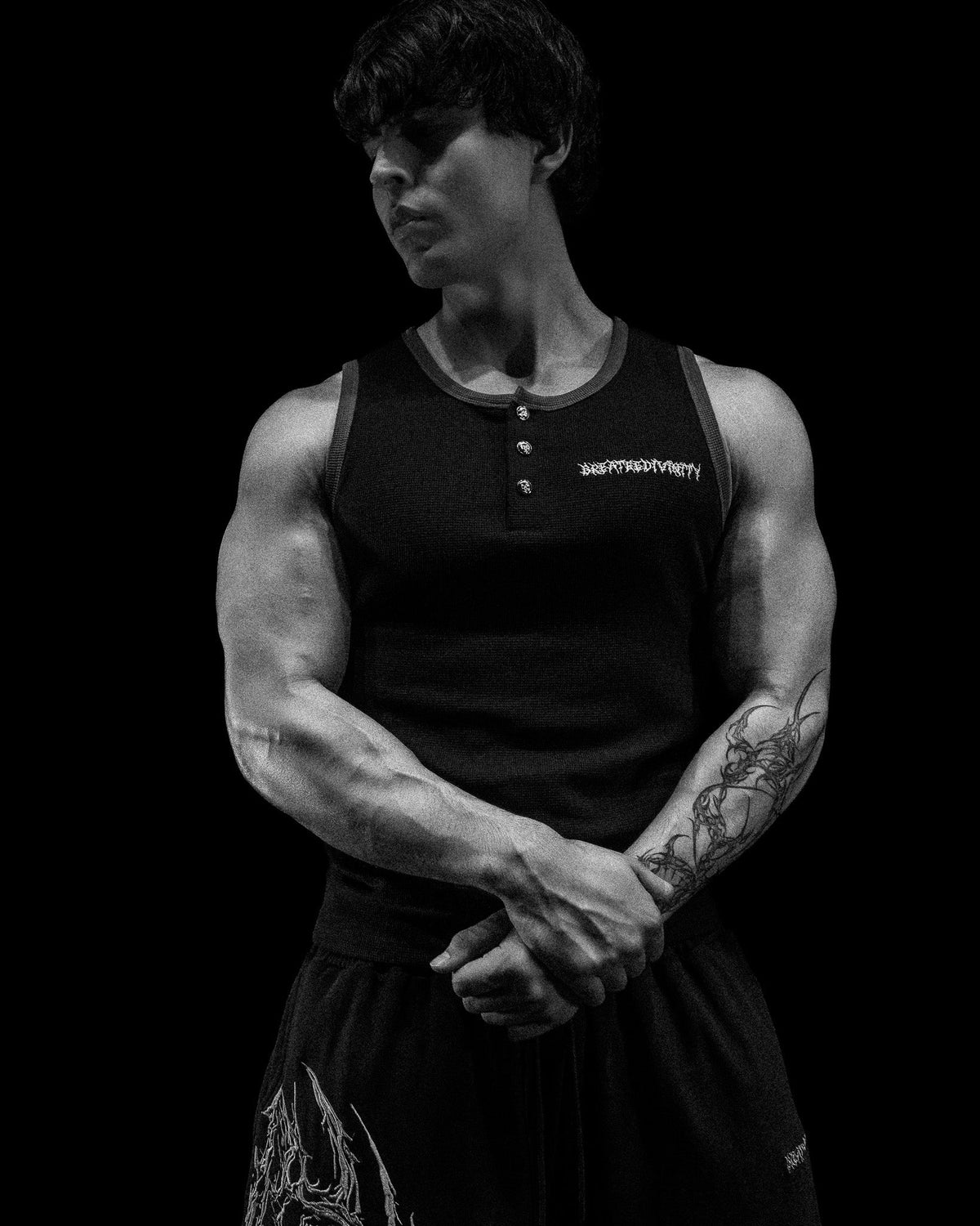 METALLIC HENLEY CUT-OFF