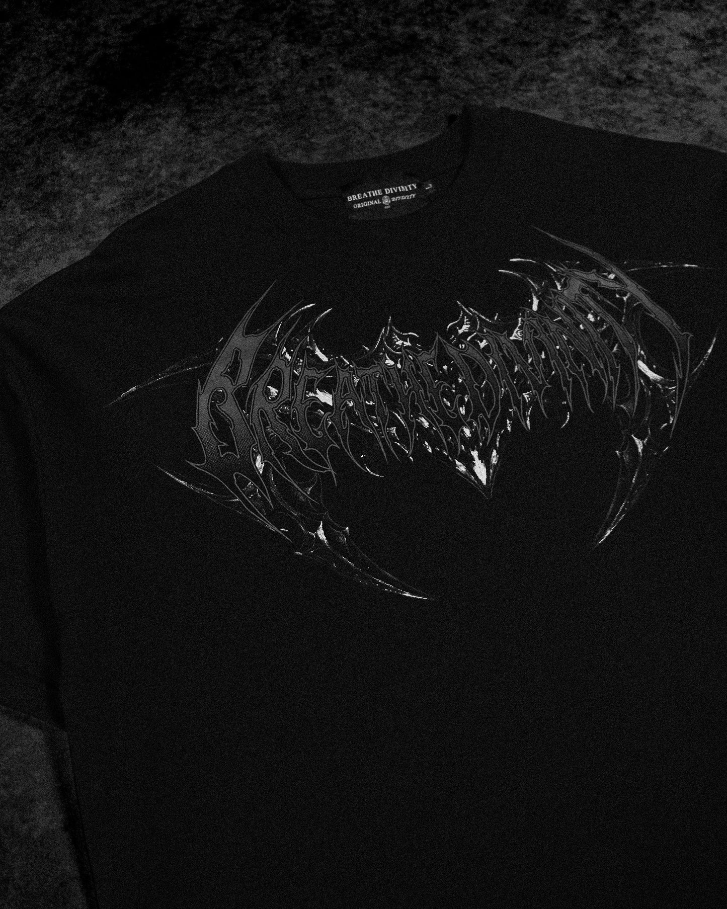 SHADOW MONARCH OVERSIZED T-SHIRT